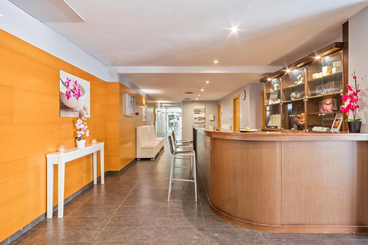 Hotel Balneario Playa De Comarruga (Adults Only) Exteriör bild