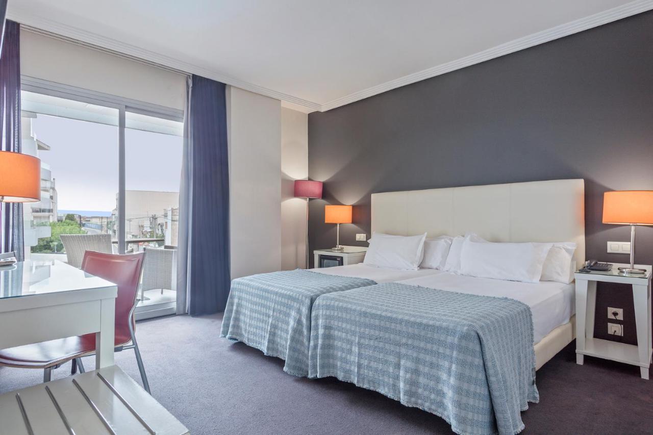 Hotel Balneario Playa De Comarruga (Adults Only) Exteriör bild