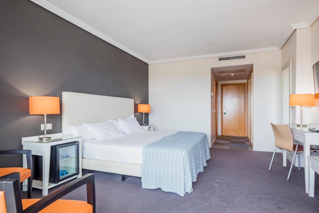 Hotel Balneario Playa De Comarruga (Adults Only) Exteriör bild