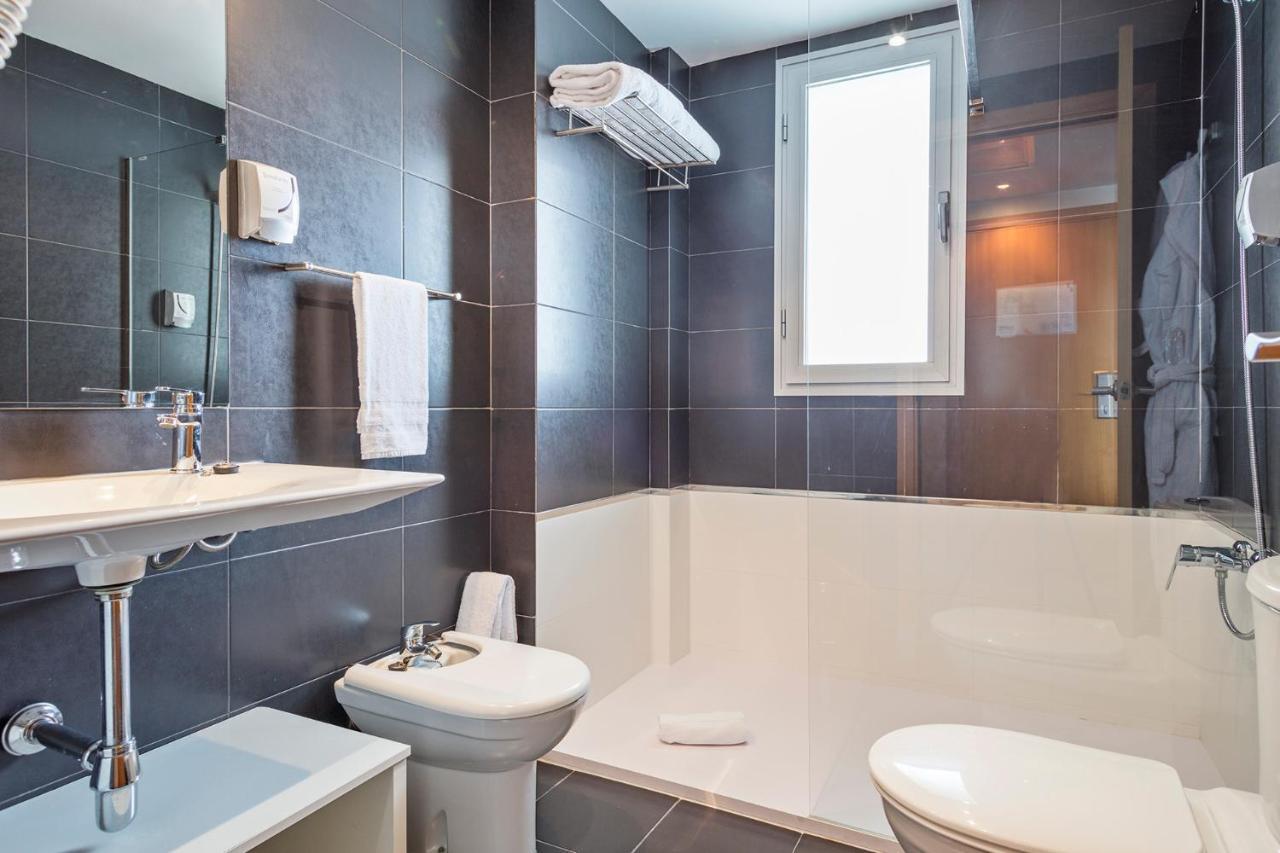 Hotel Balneario Playa De Comarruga (Adults Only) Exteriör bild