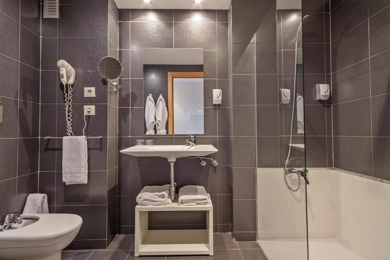 Hotel Balneario Playa De Comarruga (Adults Only) Exteriör bild